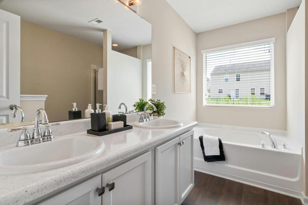 l shaped bathroom layout